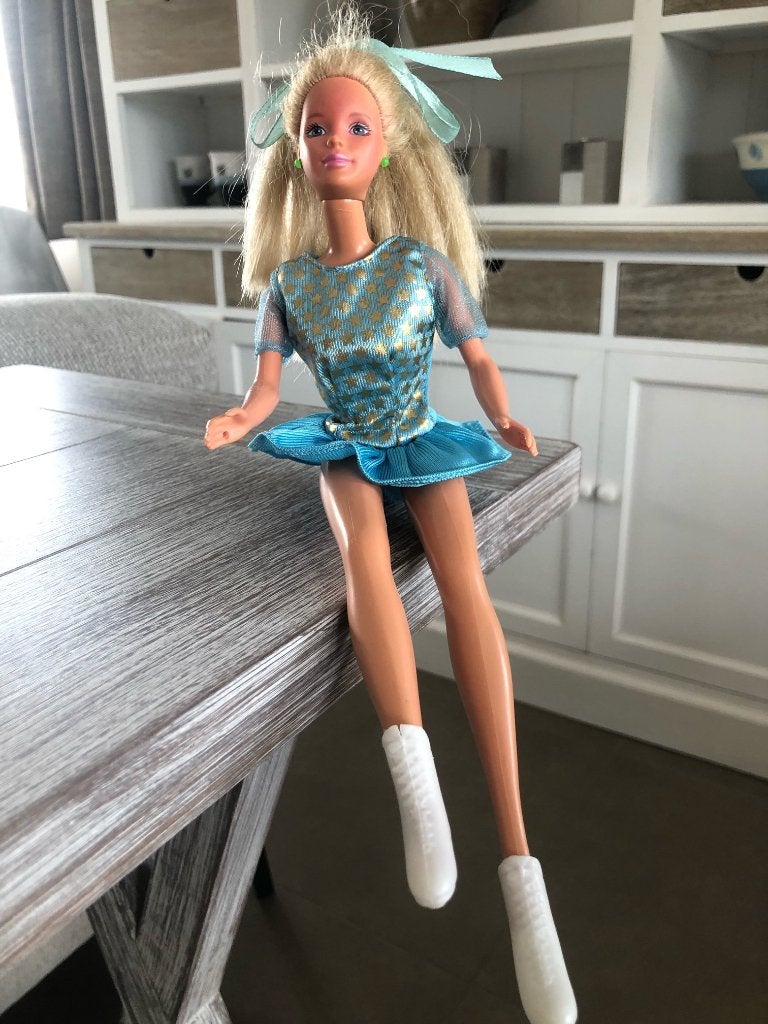 Barbie 1990'| Schaatsen | Kleding & schoenen, Kinderen en Baby's, Speelgoed | Poppen, Ophalen of Verzenden, Zo goed als nieuw