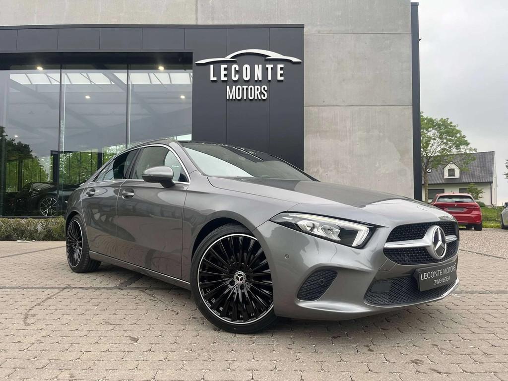 Mercedes-Benz A-CLASS 180 A 180iA Berline Panodak/Leder/Sfee, Auto's, 4 deurs, Gebruikt, 4 cilinders, 136 pk