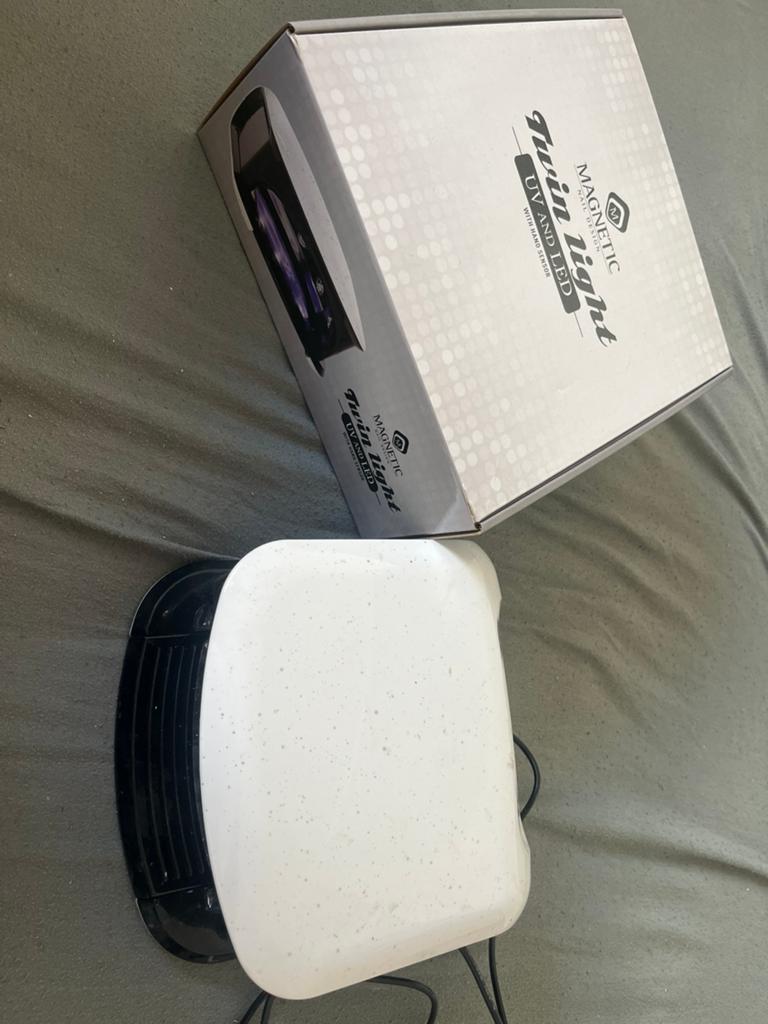 Twin nagel uv lamp magnetic, Elektronische apparatuur, Persoonlijke Verzorgingsapparatuur, Ophalen of Verzenden, Zo goed als nieuw