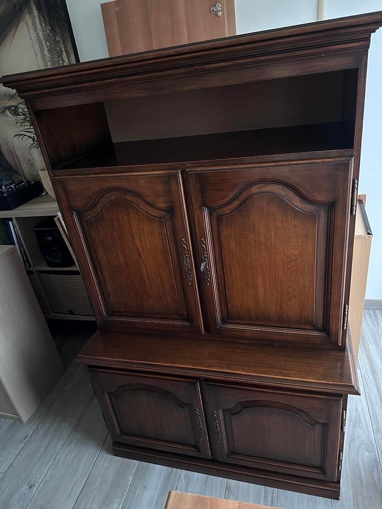 Massief houten kast, Ophalen