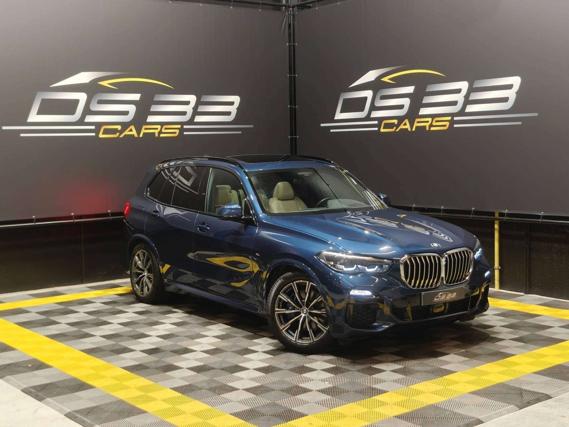 BMW X5 xDrive 3.0D MHEV 7-zit M-pack/Pano/HUD/Keyless/Dodeho, Auto's, Automaat, Dealer onderhouden, Gebruikt, 2993 cc