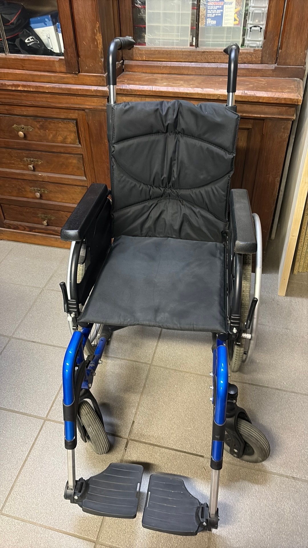 Rolstoel perfecte staat- Vermeiren v300- opvouwbaar en licht, Enlèvement, Utilisé