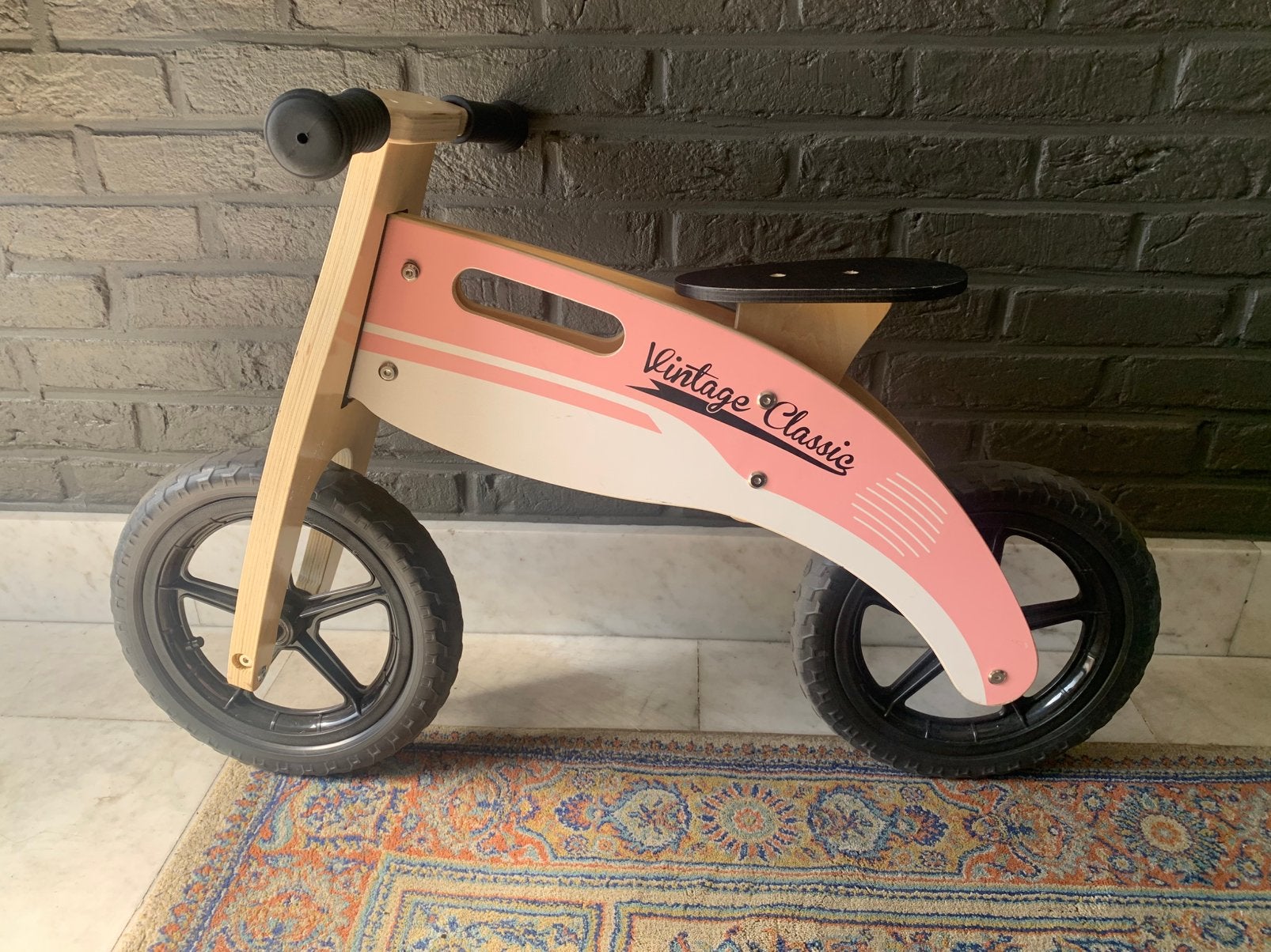Houten loopfiets 'Vintage Classic' – Roze/Wit Perfecte staat, Kinderen en Baby's, Ophalen, Zo goed als nieuw, Loopfiets