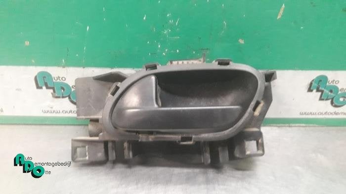 Poignée portière 2portes gauche d'un Peugeot Expert (Exper, -, 3 mois de garantie, Utilisé, -