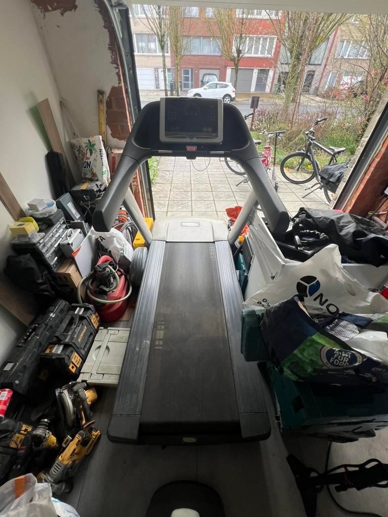Technogym Run Excite 700 Loopband, Sport en Fitness, Ophalen, Zo goed als nieuw