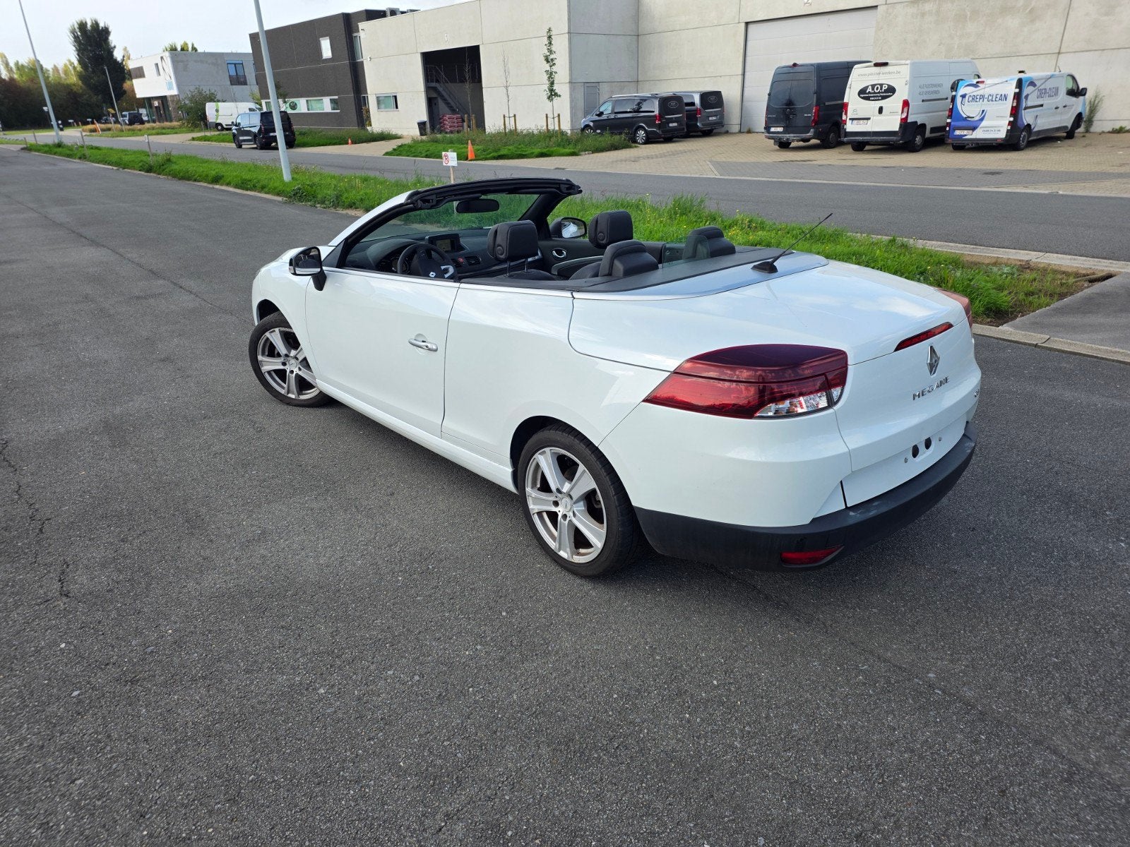 RENAULT MEGANR CABRIO AUTOMATIC DIESEL EURO 5 B, Auto's, Automaat, Overige kleuren, Cabriolet, Leder