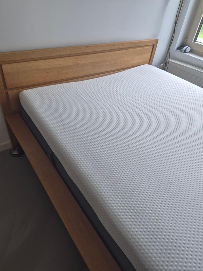 Lit a vendre avec matelas, Maison & Meubles, Chambre à coucher | Canapés-lits, Enlèvement