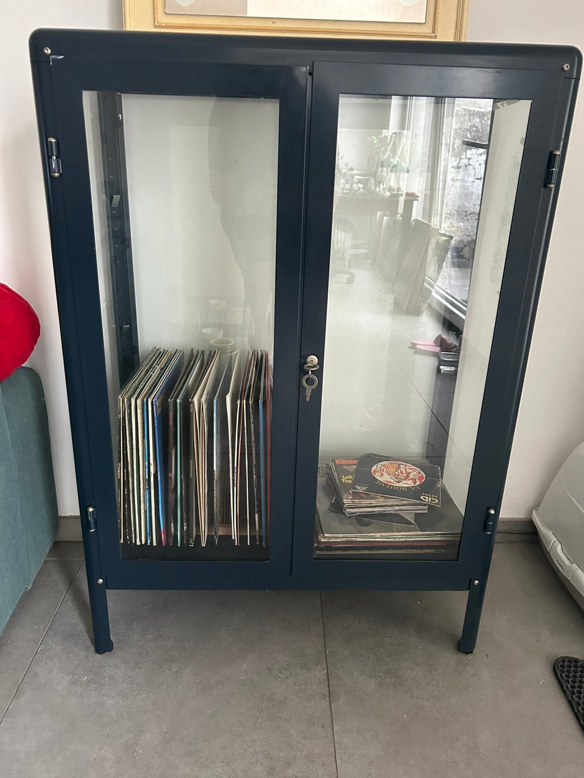 Glazen kast IKEA, Huis en Inrichting, Kasten | Vitrinekasten, Ophalen, Gebruikt