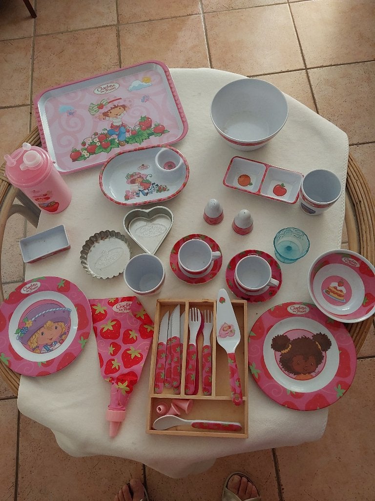 Dinette Charlotte aux fraises, Enlèvement, Utilisé
