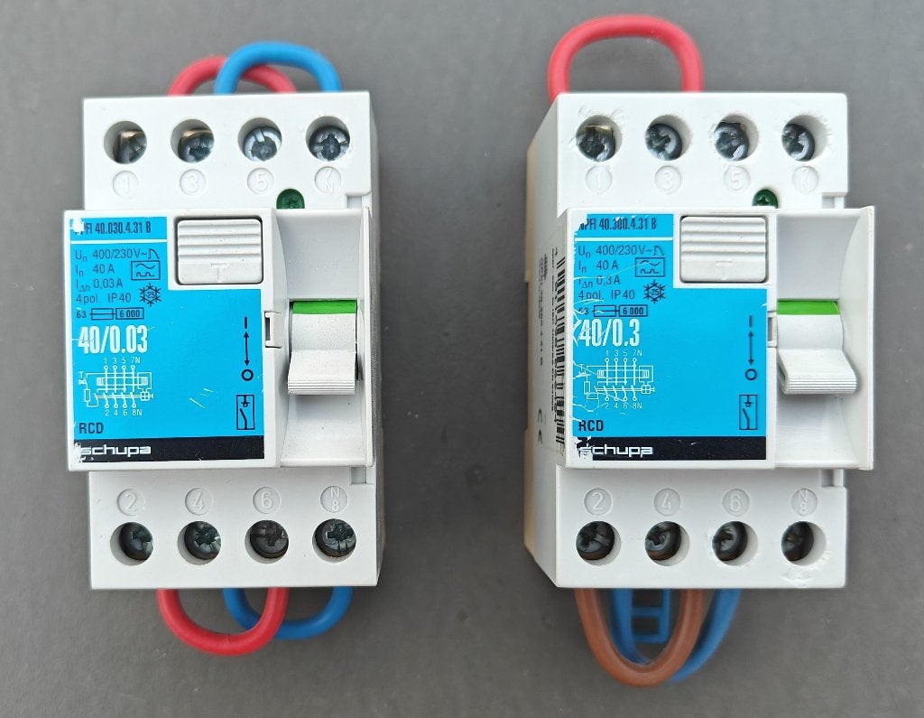 Interrupteur différentiel 40A 30 mA – Schupa, Bricolage & Construction, Électricité & Câbles, Utilisé, Interrupteur, Interrupteur