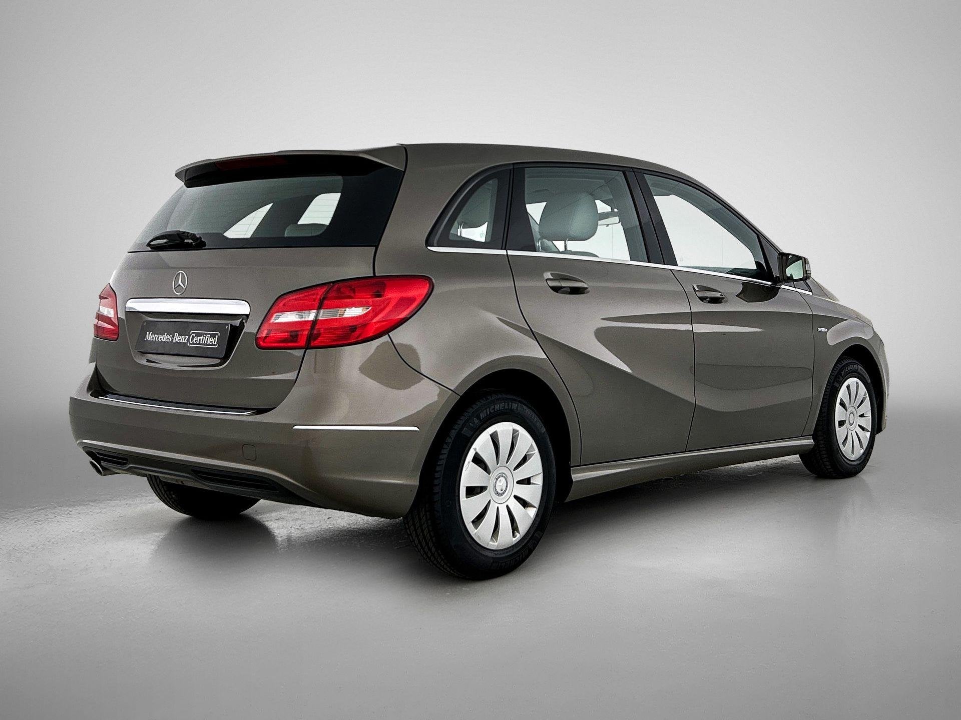 Mercedes-Benz B-Klasse 180 CDI, Auto's, Voorwielaandrijving, Euro 5, 5 deurs, Zilver of Grijs