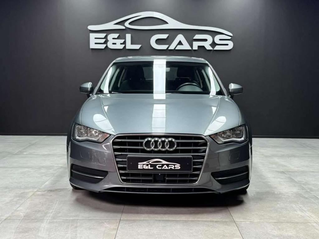 Audi A3 A3 Sportback 1.6 TDi *12 mois de garantie*, Auto's, Stof, Gebruikt, 4 cilinders, Bedrijf