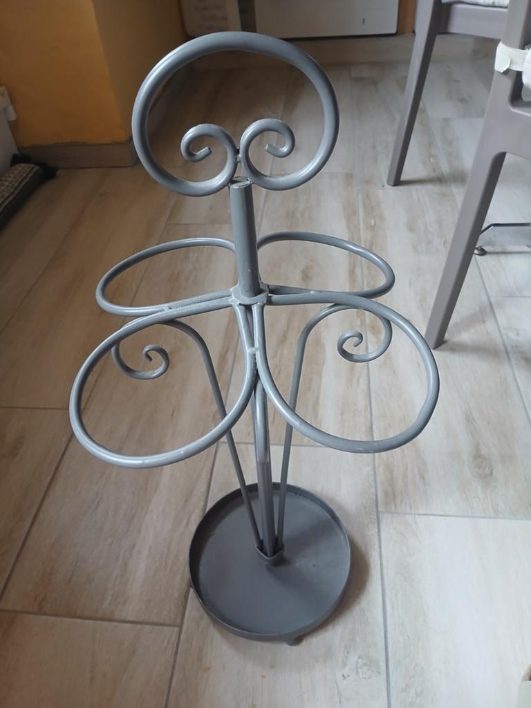 Porte- parapluie, Enlèvement