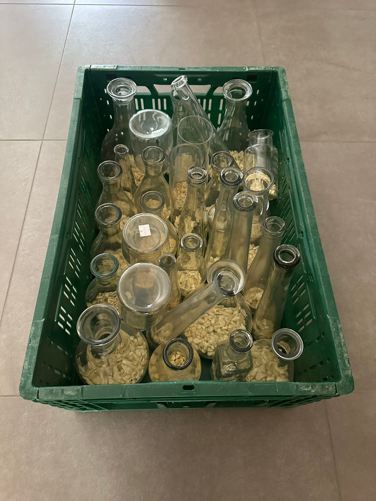 Glazen vaasjes, Ophalen