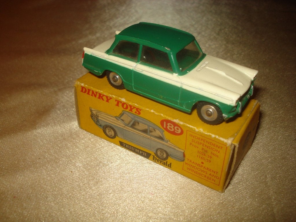 DINKY TOYS Ancienne Triumph Herald en Boîte d'Origine, Enlèvement ou Envoi, Utilisé, Voiture, Dinky Toys