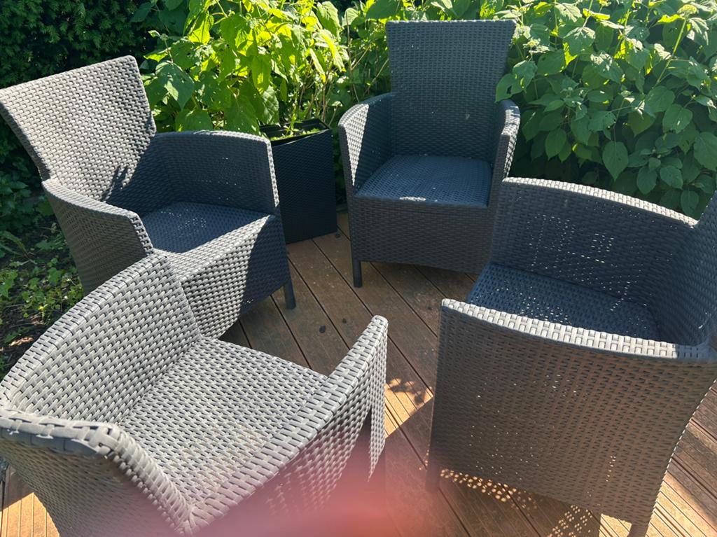 Plastic tuinstoelen zwart, Tuin en Terras, Ophalen, 4 zitplaatsen, Kunststof, Gebruikt