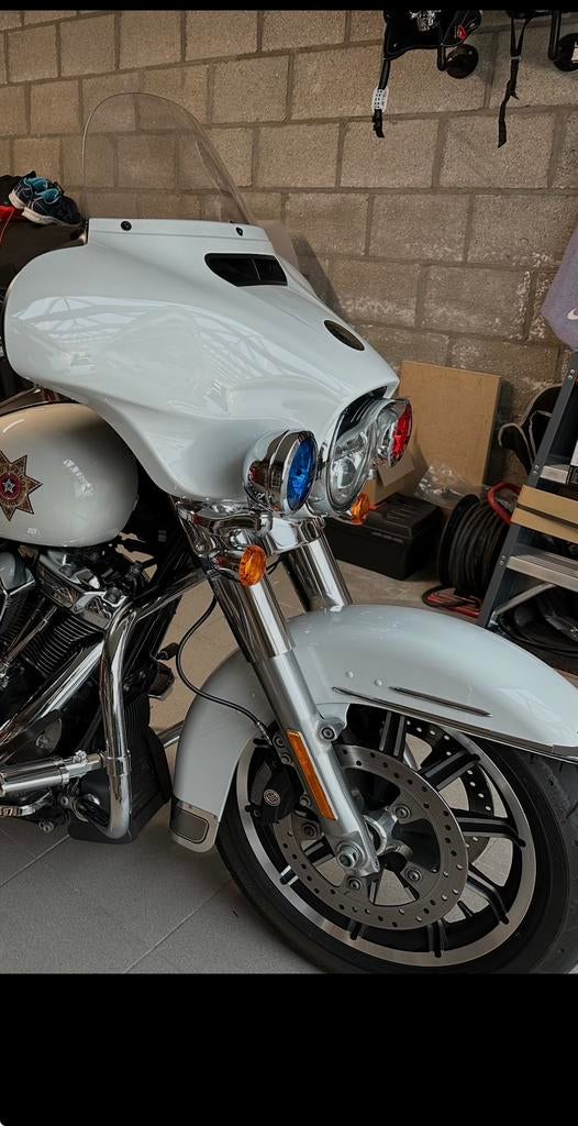 Harley davidson electra glide bwj 2019 26dkm, Motoren, Chopper, Particulier
