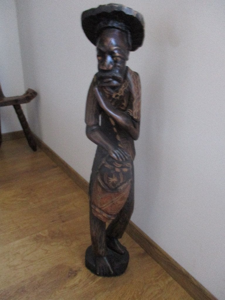 Afrikaans houten beeld van 79 cm hoog, Bois, Homme, 50 - 100 cm, Enlèvement