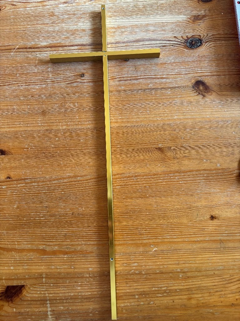 Goudkleurig metalen wandkruis, Ophalen, Brons