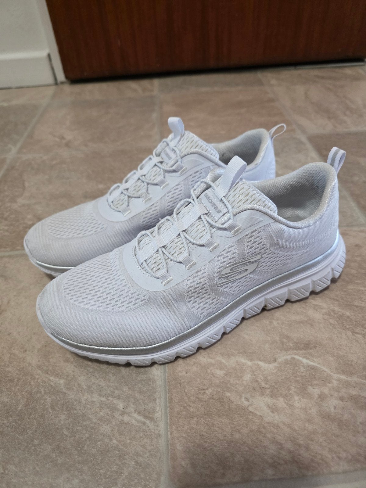 witte skechers 41, Vêtements | Hommes, Chaussures, Comme neuf, Blanc, Baskets, Skechers