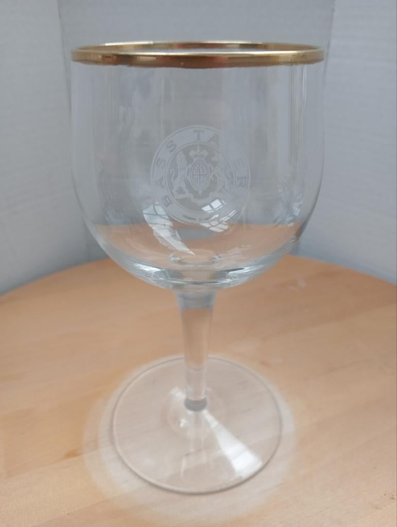 Oud bierglas bass Tavern met perfecte gouden rand mat opdruk, Verzamelen, Ophalen of Verzenden, Zo goed als nieuw, Bierglas