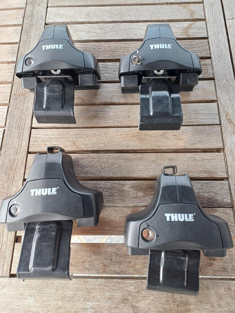 Fixation Thule barre de toit 271 & 323, Auto-onderdelen, Sidebars, Nieuw, Ophalen