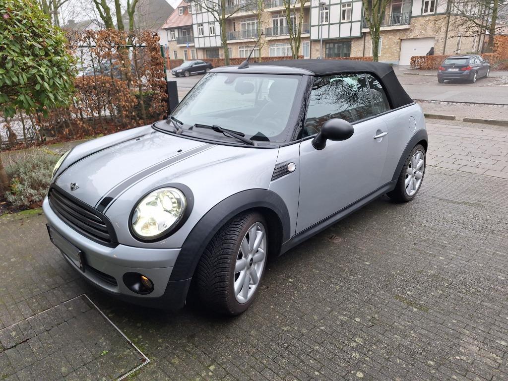 Mini One 1.6 cabrio in goeie staat ... verlaagde prijs!!!, Voorwielaandrijving, Euro 5, Zwart, 1600 cc