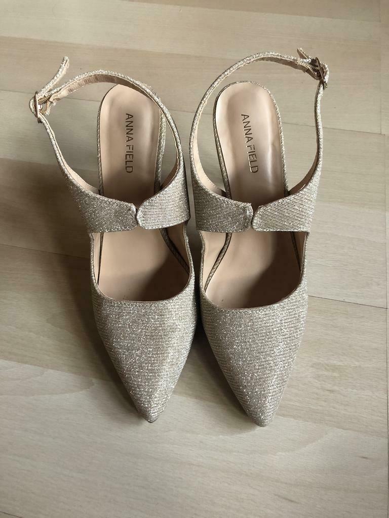 Gouden Pumps maat 38, Overige kleuren, Ophalen of Verzenden, Zo goed als nieuw, Pumps