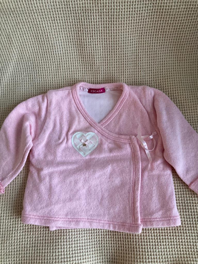 Gilet Escada rose 9 mois 71, Enlèvement ou Envoi, Pull ou Veste, Comme neuf, Escada