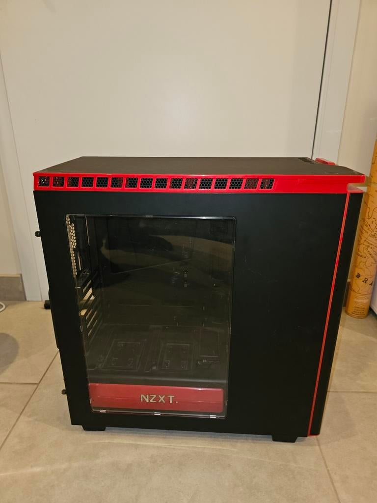 NZXT H440 zwart/rood, Computers en Software, Ophalen
