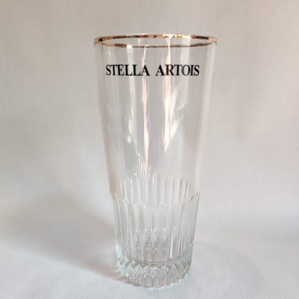 Stella Artois.. zwart...ribbel..2 stuks.. GL5, Verzamelen, Biermerken, Ophalen of Verzenden, Stella Artois