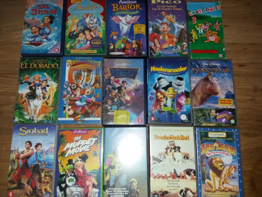 30 VHS met tekenfilms oa Walt Disney .., Enlèvement ou Envoi, Dessin animé, Tous les âges, Utilisé
