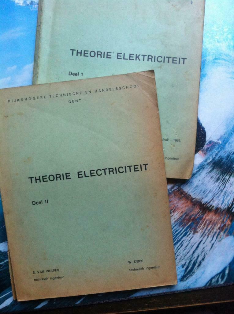 Cursussen en boekdelen elektriciteit jaren '60, Ophalen of Verzenden, Gelezen, Hoger Onderwijs