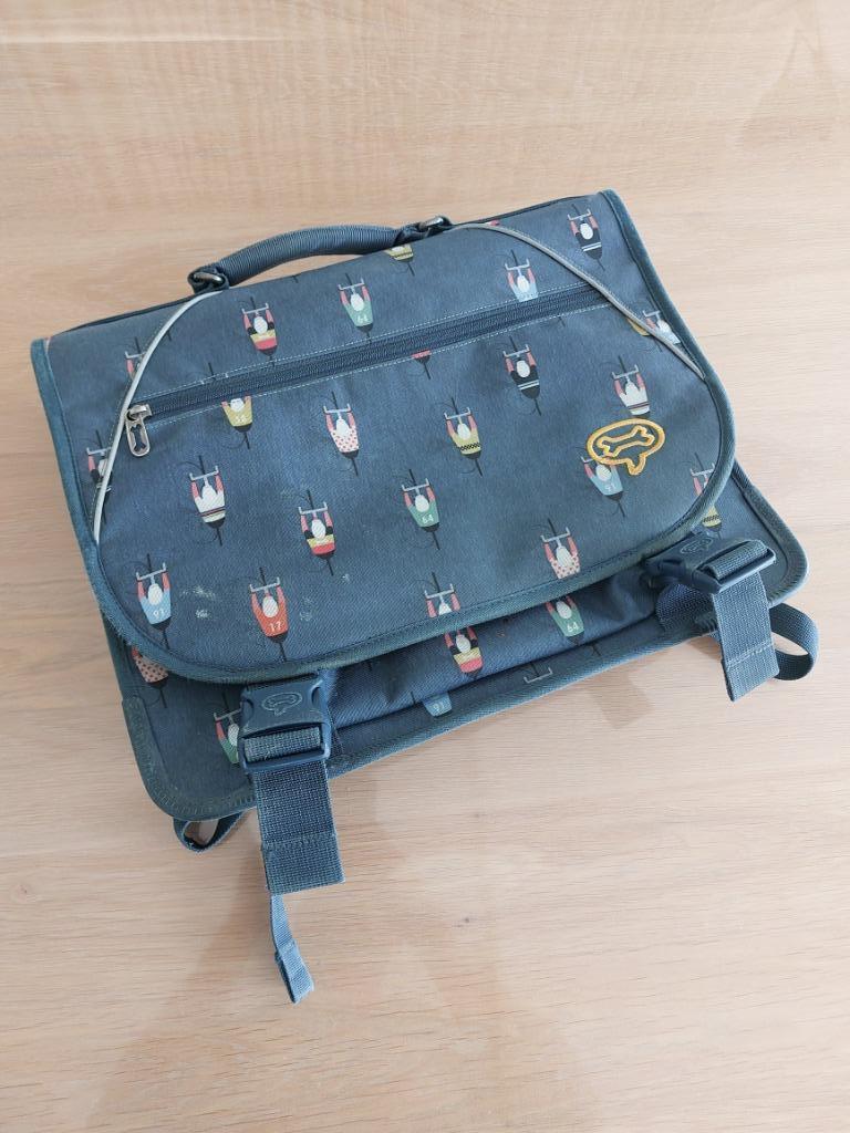 Stones and Bones boekentas, Handtassen en Accessoires, Tassen | Schooltassen, Ophalen, 30 tot 40 cm, Gebruikt, 30 tot 40 cm