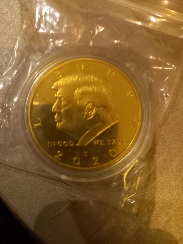 Penning Trump, Ophalen