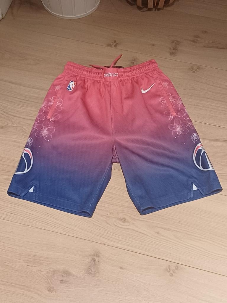 Nike NBA basketbal short, Enlèvement