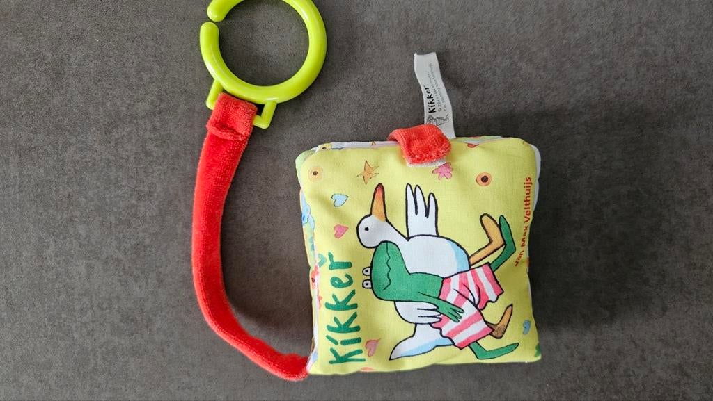 Baby boekje met spiegel, knispering uit stof, Enlèvement ou Envoi, Comme neuf