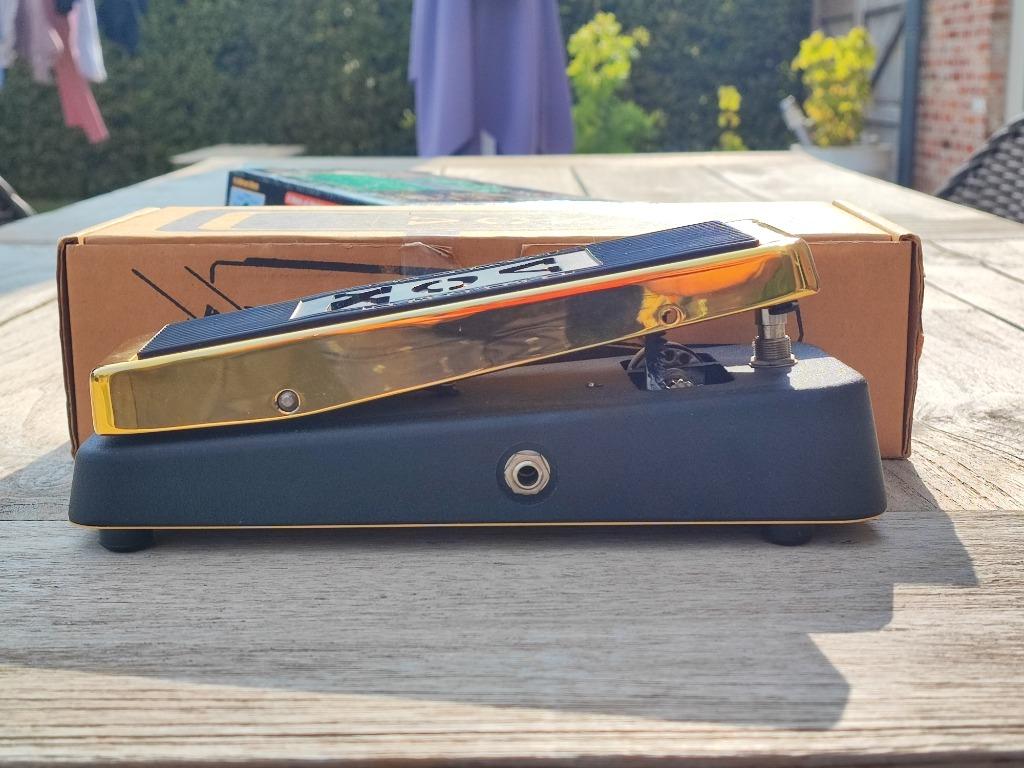 VOX V847G Limited Edition Wah-Wah Pedal (Black & Gold), Muziek en Instrumenten, Ophalen, Gebruikt, Wah Wah