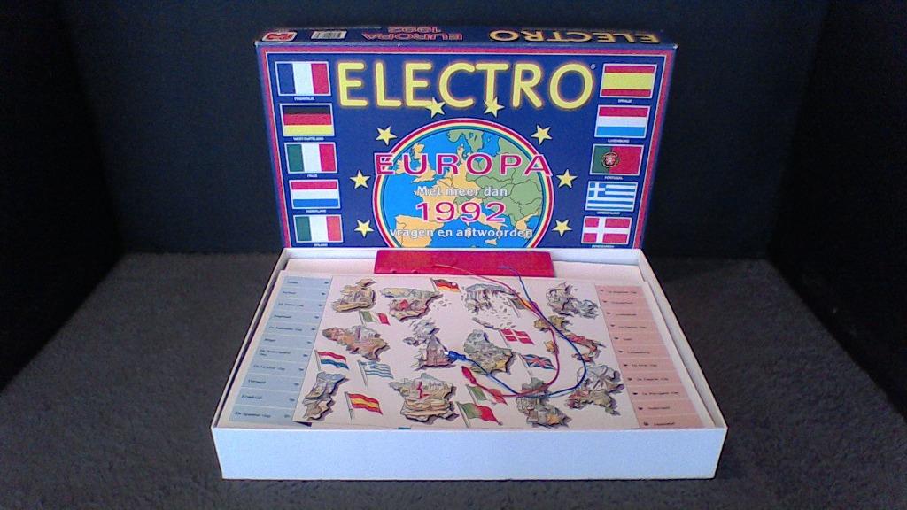 STOPZETTING VERZAMELING Electro Europa 1992, Hobby en Vrije tijd, Gezelschapsspellen | Bordspellen, Ophalen of Verzenden, Gebruikt