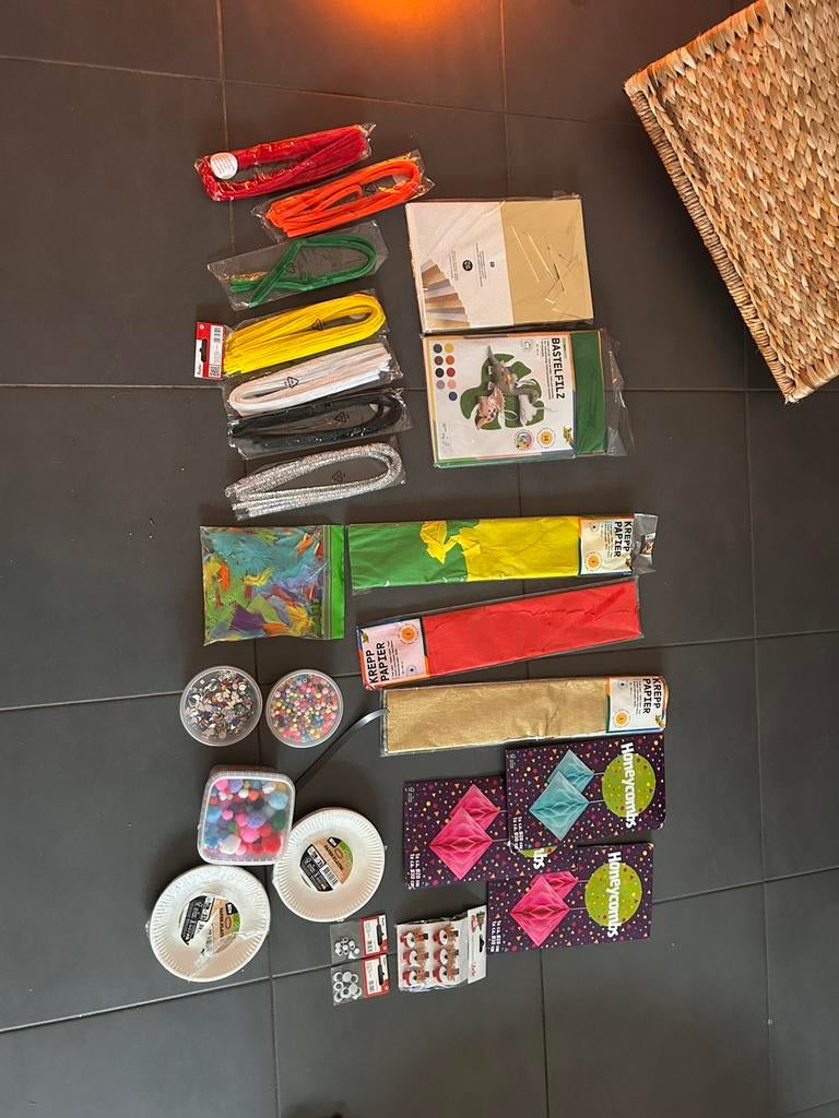 Matériel de bricolage pour enfants/prof pour enfants, Ophalen, Zo goed als nieuw, Knutselwerk