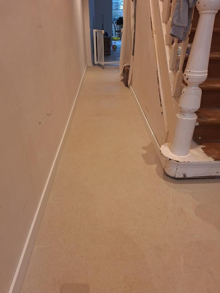 Carrelage en pierre naturelle beige