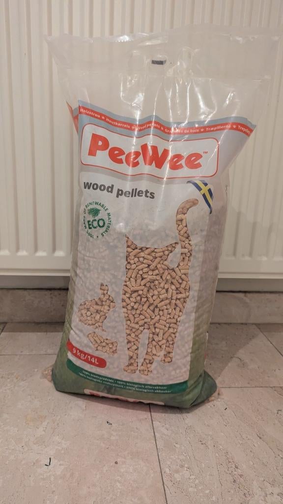 PeeWee houtkorrels kattenbakvulling 9kg, Dieren en Toebehoren, Kattenbakken, Ophalen, Zo goed als nieuw