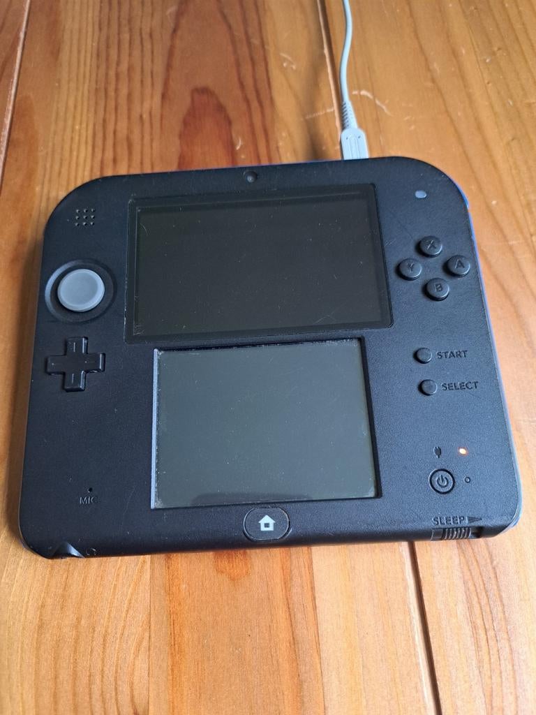 Prachtige Nintendo 2ds-console. Gaat niet aan. Zodra ik verw, Games en Spelcomputers, Spelcomputers | Nintendo 2DS en 3DS, Ophalen of Verzenden