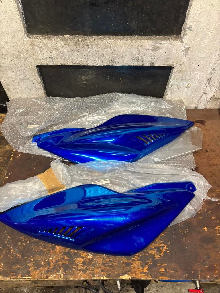 Yamaha Aerox Chrome Blauw Achterkappen NIEUW, Fietsen en Brommers, Ophalen, Kap, Yamaha