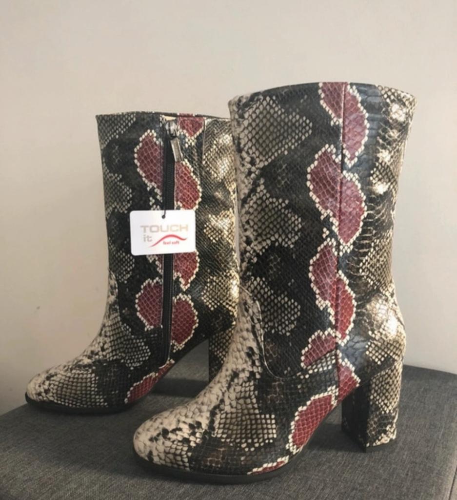 Bottes Tamaris 36 neuves avec étiquette de prix, Enlèvement ou Envoi, Beige, Bottes hautes, Neuf