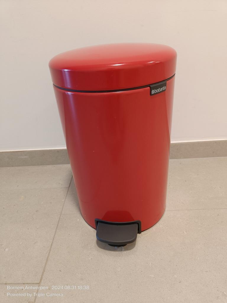 Pedaalemmer Brabantia Newicon 12 liter rood, Ophalen, Kunststof, Met pedaal, Zo goed als nieuw