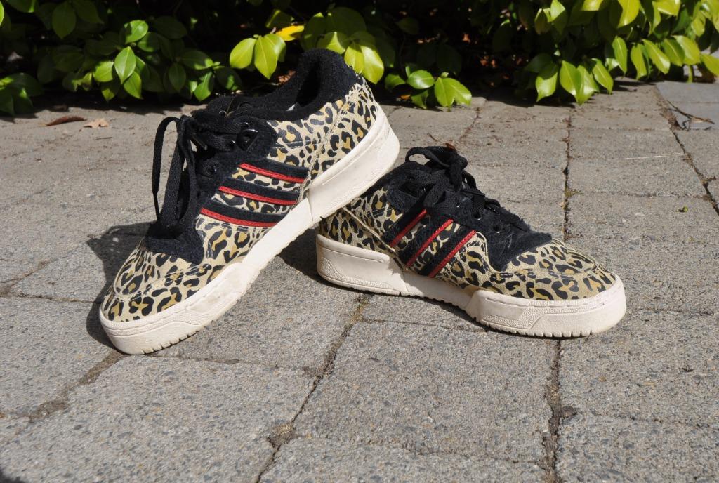 Baskets Adidas léopard cuir EF6434 t.36 2/3- UK4, Enlèvement ou Envoi, Adidas, Autres couleurs, Sneakers et Baskets