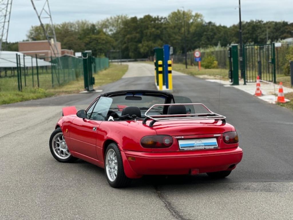 Mazda MX-5 1.6i 16v NA | Verlaagd | Nieuwe distributie, Autos, Mazda, Rouge, Achat, Entreprise, Boîte manuelle