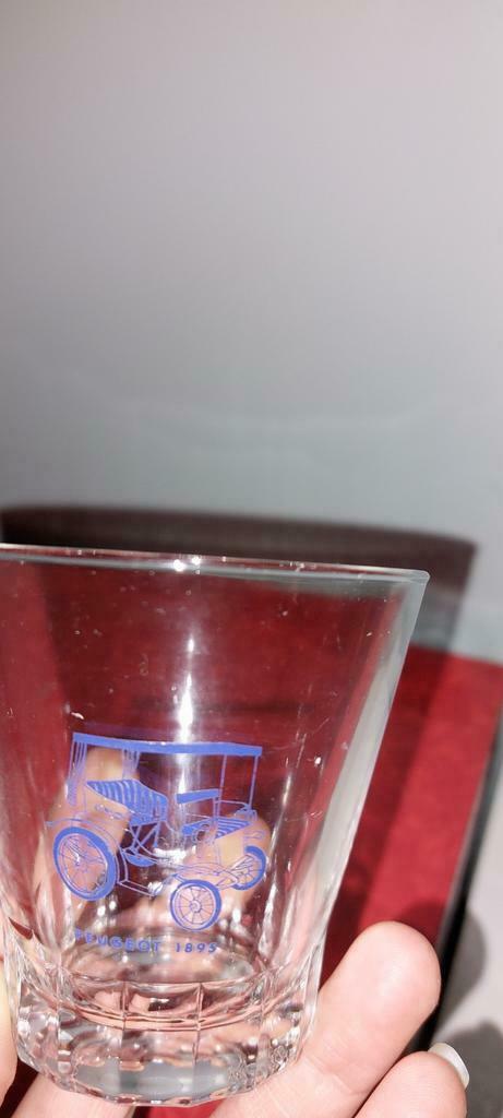 Peugeot 1895 oldtimer drinkglas, Verzamelen, Merken en Reclamevoorwerpen, Zo goed als nieuw, Ophalen of Verzenden