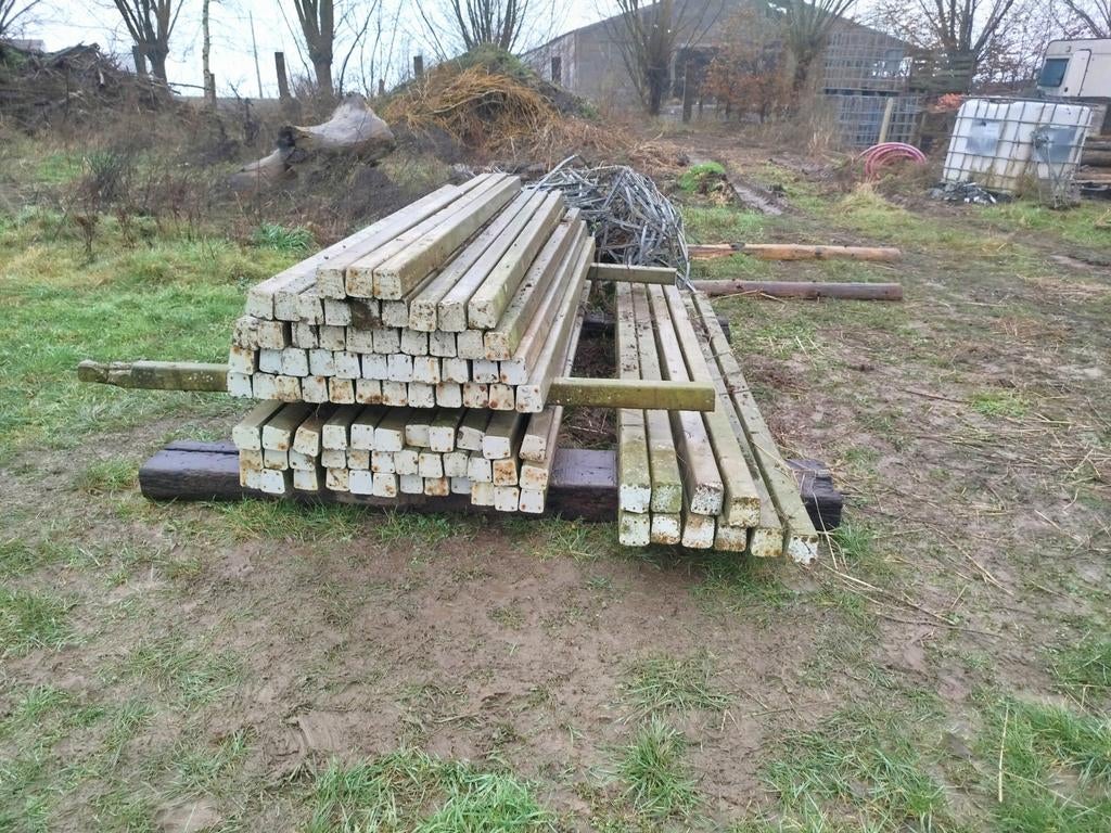 Betonnen palen/piquets de clôture en béton, Enlèvement